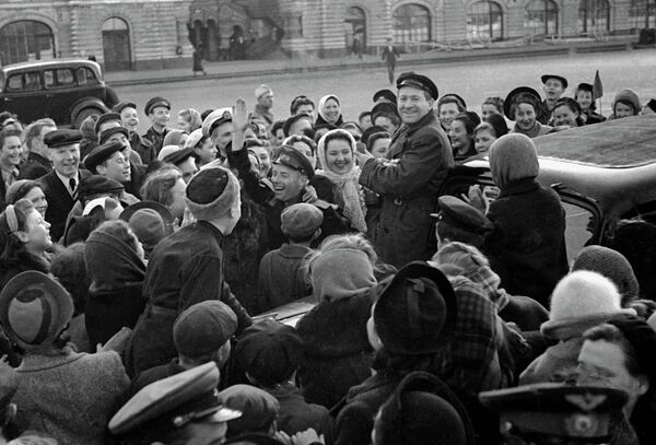 “Algo que fue imposible describir”, Moscú y sus habitantes el 9 de mayo de 1945 “Algo que fue imposible describir”, Moscú y sus habitantes el 9 de mayo de 1945 - Sputnik Mundo