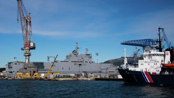 Buque de asalto anfibio ¨Dixmude del tipo Mistral - Sputnik Mundo