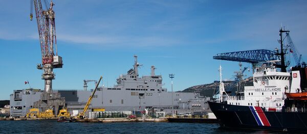 Buque de asalto anfibio ¨Dixmude del tipo Mistral - Sputnik Mundo