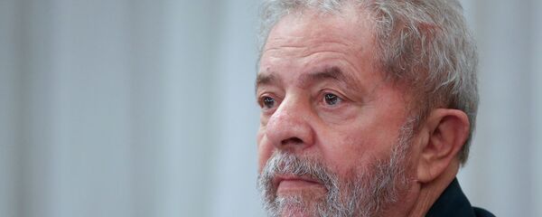 Brazil's former President Luiz Inacio Lula da Silva attends an extraordinary Worker's Party leaders meeting in Sao Paulo, Brazil, Monday, March 30, 2015 - Sputnik Mundo