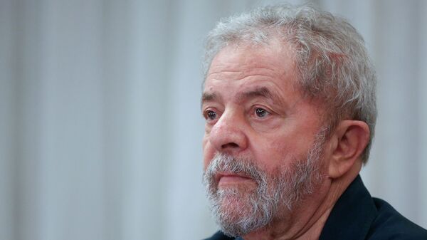 Brazil's former President Luiz Inacio Lula da Silva attends an extraordinary Worker's Party leaders meeting in Sao Paulo, Brazil, Monday, March 30, 2015 - Sputnik Mundo