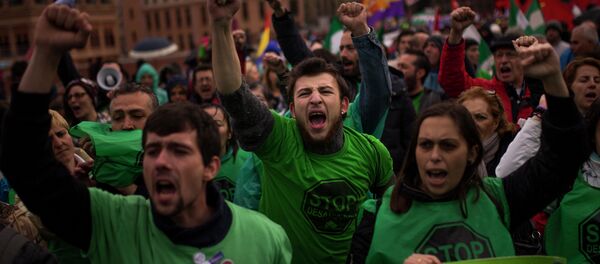 Manifestación de protesta en Madrid - Sputnik Mundo