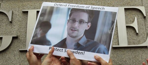 Edward Snowden, exagente de los servicios secretos de EEUU - Sputnik Mundo