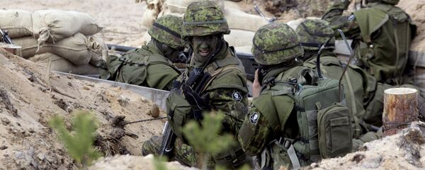 Soldados estonios durante las maniobras (archivo) - Sputnik Mundo