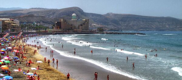 Verano en La Playa de Las Canteras Las Palmas de Gran Canaria (archivo) - Sputnik Mundo