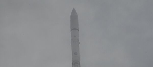 Cohete portador ruso Protón-M con el satélite de comunicaciones mexicano Mexsat-1 - Sputnik Mundo