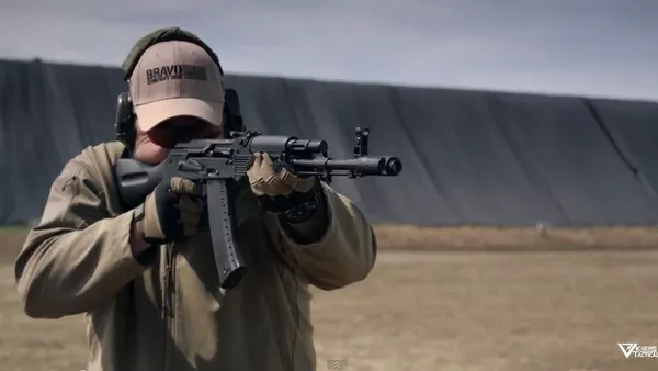 Kalashnikov en cámara lenta - Sputnik Mundo