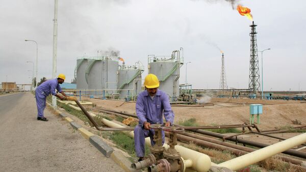 Extracción de petróleo en Irak - Sputnik Mundo