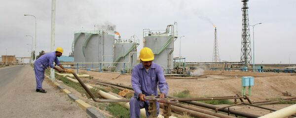 Extracción de petróleo en Irak (archivo) Extracción de petróleo en Irak (archivo) - Sputnik Mundo