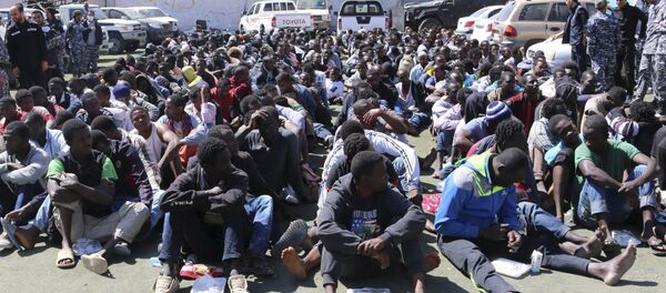 Centro de detención de inmigrantes ilegales en Tripoli (Libia). 17 de mayo de 2015 Centro de detención de inmigrantes ilegales en Tripoli (Libia). 17 de mayo de 2015 - Sputnik Mundo