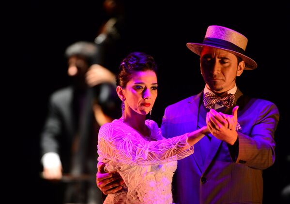 Artistas argentinos presentan Tango & Noche en un teatro de Moscú - Sputnik Mundo