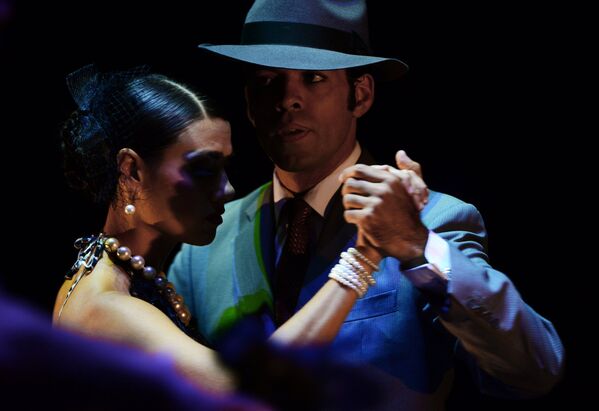 Artistas argentinos presentan Tango & Noche en un teatro de Moscú - Sputnik Mundo