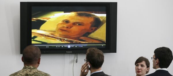 Kiev investiga las razones y los objetivos en Lugansk de los dos rusos detenidos - Sputnik Mundo