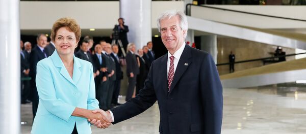 Presidenta de Brasil, Dilma Rousseff, y su homólogo uruguayo, Tabaré Vázquez - Sputnik Mundo
