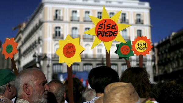 Manifestación de protesta organizada por el movimiento 15M - Sputnik Mundo