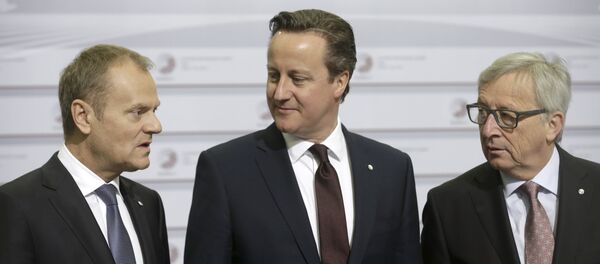 Donald Tusk, David Cameron y Jean-Claude Juncker - Sputnik Mundo