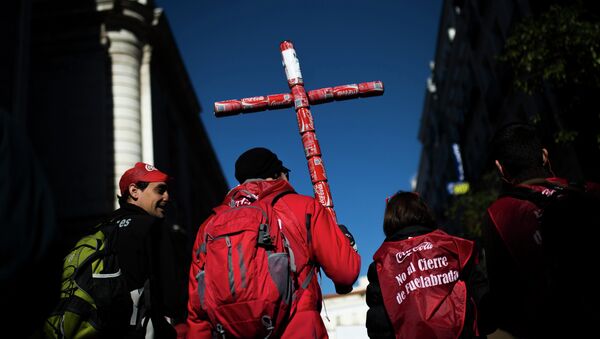 Trabajadores de la empresa de bebidas Coca-Cola (Archivo) - Sputnik Mundo