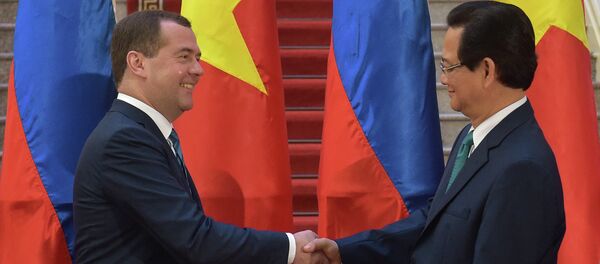 Primer ministro de Rusia, Dmitri Medvédev y primer ministro de Vietnam, Nguyen Tan Dung (archivo) - Sputnik Mundo