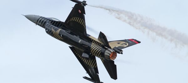 Caza F-16C de la Fuerza Aérea Turca - Sputnik Mundo