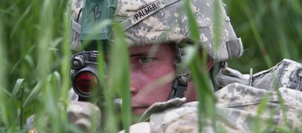 U.S paratrooper, part of the NATO-led peacekeeping mission in Kosovo - Sputnik Mundo