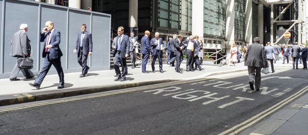 Psicólogos alemanes hallan una correlación entre el cinismo y el nivel del salario - Sputnik Mundo