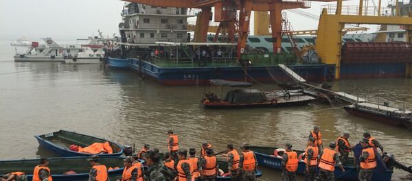 Hubei, lugar del naufragio de un barco de pasajeros que se hundió en el río Yangtse Hubei, lugar del naufragio de un barco de pasajeros que se hundió en el río Yangtse - Sputnik Mundo