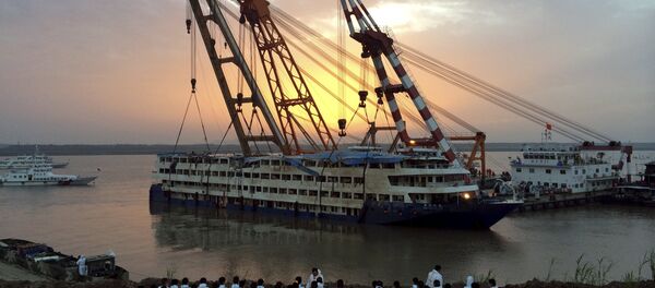 Asciende a 345 el número de las víctimas del naufragio en el río Yangtsé - Sputnik Mundo