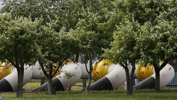 Tuberías de gas en una gasolinera cerca de Uzhhorod, Ucrania - Sputnik Mundo