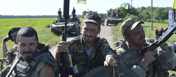 Miembros de las fuerzas armadas de Ucrania - Sputnik Mundo