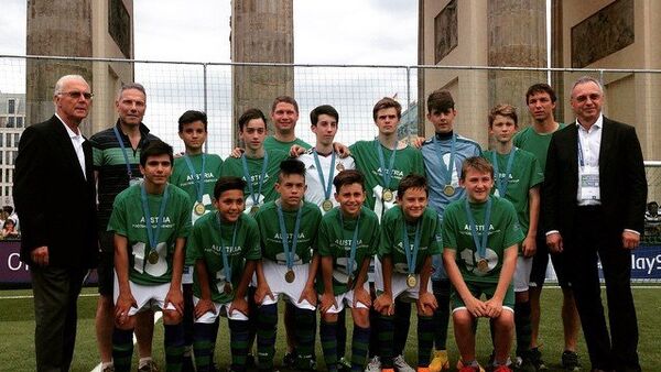 Ganadores del Tercer Foro Internacional para los Niños Fútbol para la amistad, FC Rapid (Austria) - Sputnik Mundo