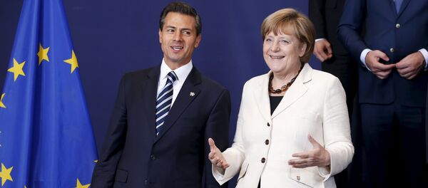 Presidente de México Enrique Peña y canciller de Alemania Angela Merkel - Sputnik Mundo