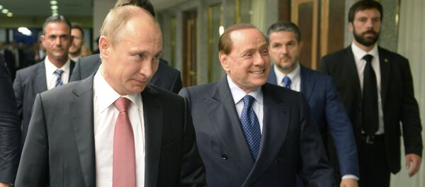 Russian President Vladimir Putin, left, and former Italian prime minister Silvio Berlusconi at their meeting in Rome, June 10, 2015 - Sputnik Mundo