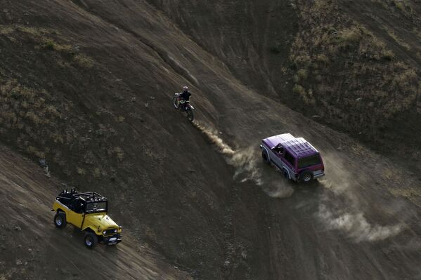 Entrenamiento de la chica iraní que monta la moto - Sputnik Mundo