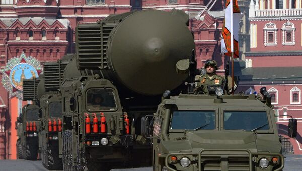 Lanzadera de misiles RS-24 Yars durante el Desfile de la Victoria en la Plaza Roja - Sputnik Mundo