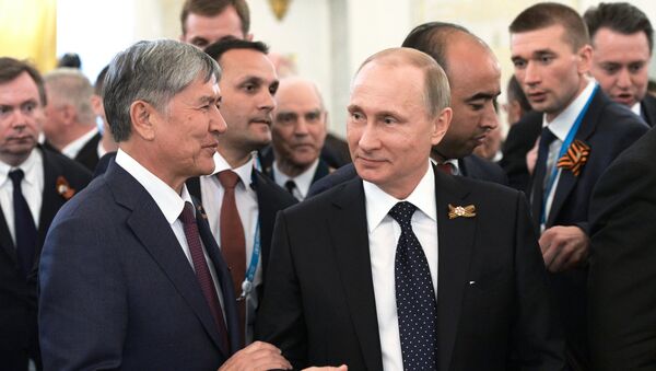 Presidente de Kirguistán, Almazbek Atambayev y presidente de Rusia, Vladímir Putin (Archivo) Presidente de Kirguistán, Almazbek Atambayev y presidente de Rusia, Vladímir Putin (Archivo) - Sputnik Mundo