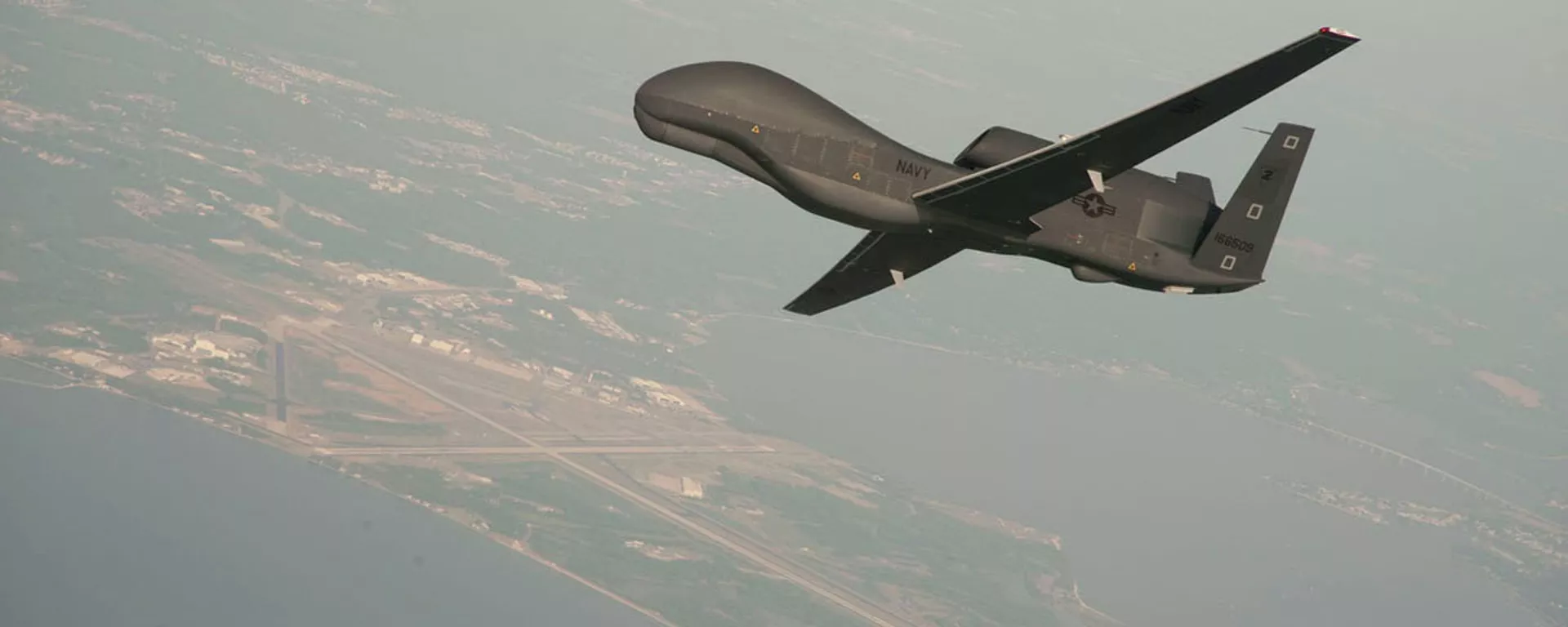 RQ-4 Global Hawk unmanned aerial vehicle conducts tests over Naval Air Station Patuxent River - Sputnik Mundo, 1920, 28.08.2023