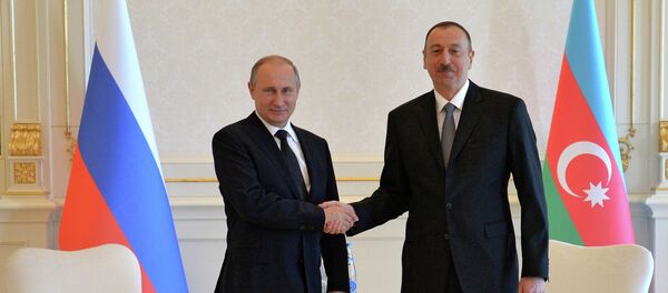 Presidente de Rusia, Vladímir Putin y presidente de Azerbaiyán, Iljam Alíev - Sputnik Mundo
