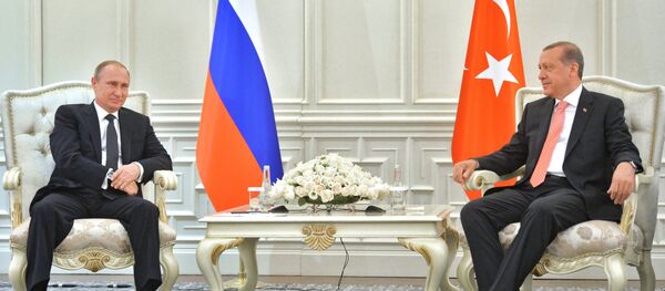 Presidente de Rusia, Vladímir Putin y presidente de Turquía, Recep Tayyip Erdogan - Sputnik Mundo