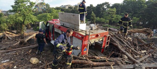 En poder de las aguas: inundaciones en Tbilisi - Sputnik Mundo