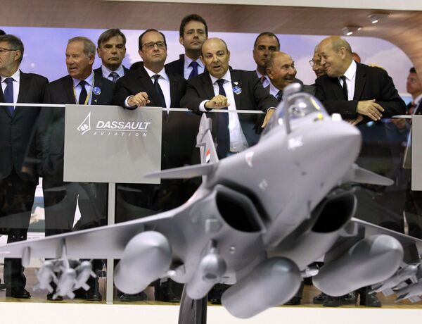 La inauguración del 51º Salón Internacional de la Aeronáutica y del Espacio de Le Bourget La inauguración del 51º Salón Internacional de la Aeronáutica y del Espacio de Le Bourget - Sputnik Mundo