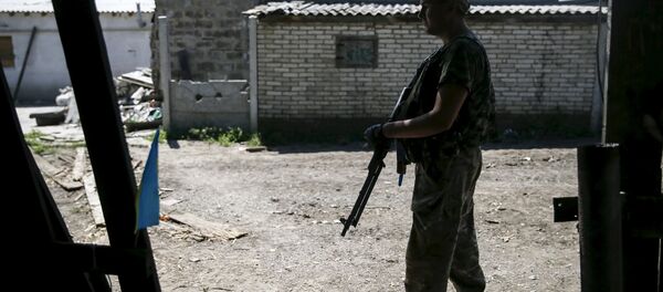 Kiev acusa de alta traición a dos militares que se unieron a milicias - Sputnik Mundo