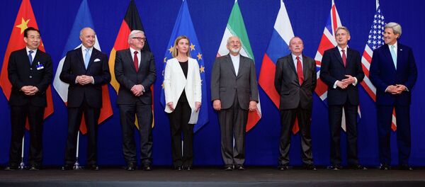 Representantes del Grupo 5+1, de la UE y de Irán en Suiza Representantes del Grupo 5+1, de la UE y de Irán en Suiza - Sputnik Mundo