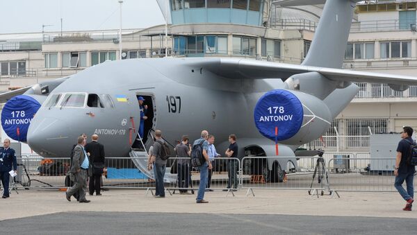 Avión An-178 de Ucrania en Le Bourget - Sputnik Mundo