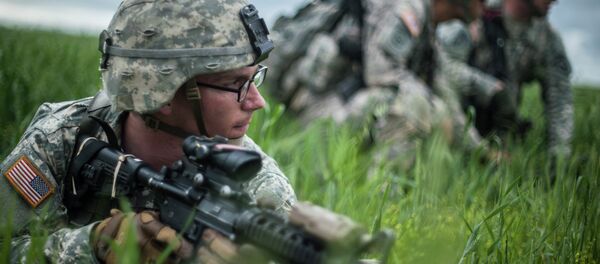 Los militares estadounidenses durante los ejercicios militares en Kosovo (archivo) - Sputnik Mundo
