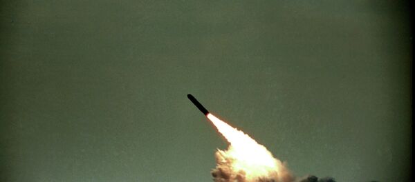 Lanzamiento de un misil balístico intercontinental Trident II - Sputnik Mundo