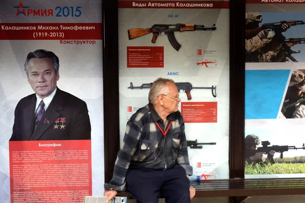 Armas de la marca Kalashnikov en el foro Army 2015 Armas de la marca Kalashnikov en el foro Army 2015 - Sputnik Mundo