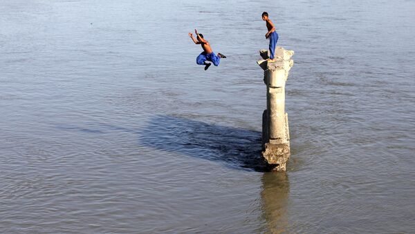 Los calores anómalos en Pakistán cobran más de 140 vidas - Sputnik Mundo