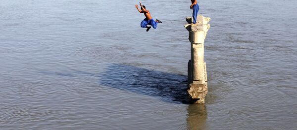 Los calores anómalos en Pakistán cobran más de 140 vidas - Sputnik Mundo