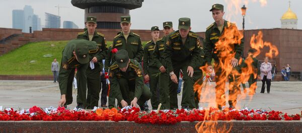 Moscú homenajea a los caídos en la Gran Guerra Patria, el 21 de junio, 2015 - Sputnik Mundo