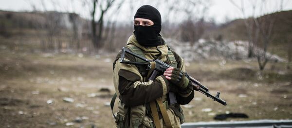 Miliciano de Donbás - Sputnik Mundo